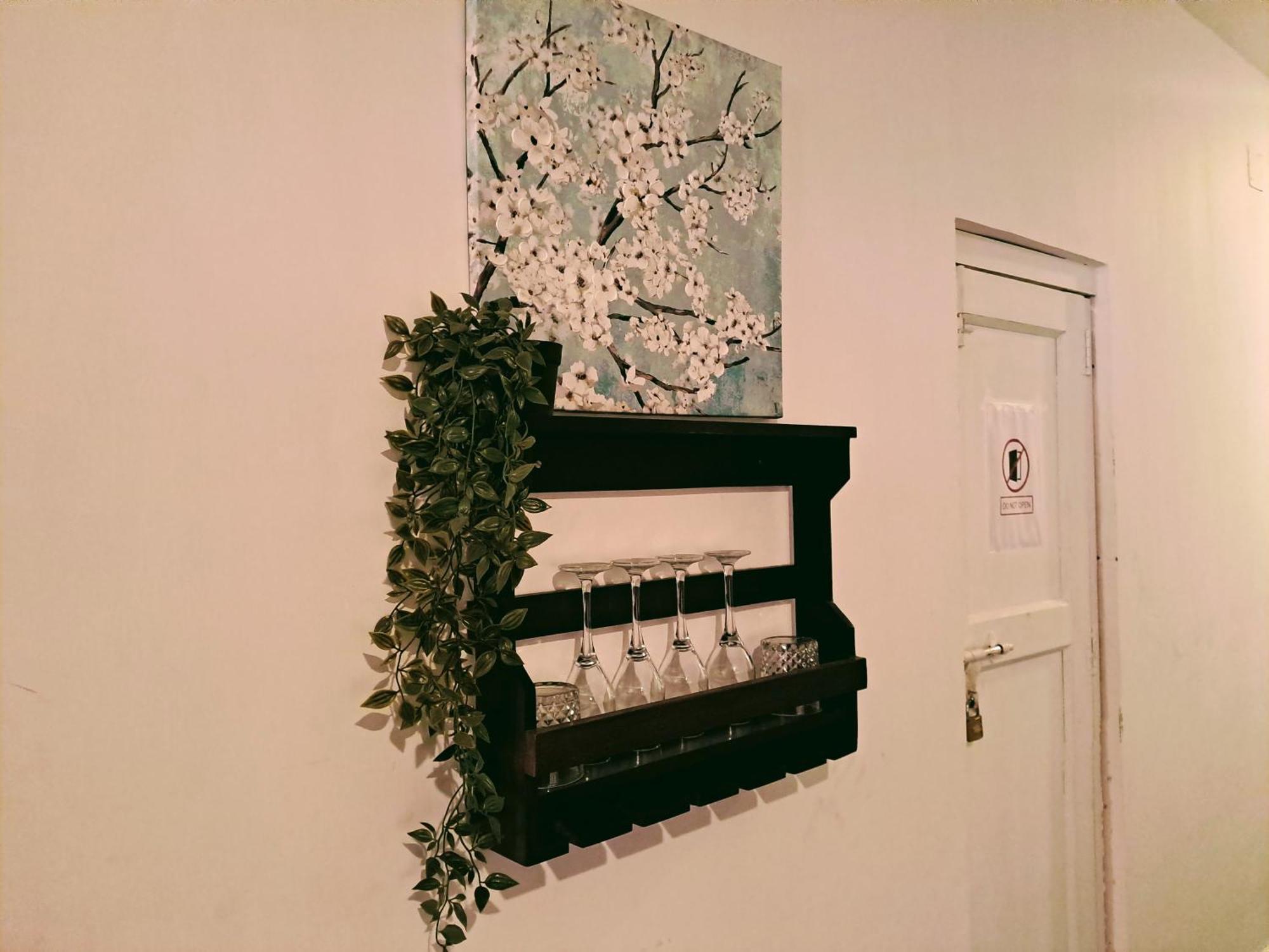 Strawberry Swing Homestay Guwahati Eksteriør bilde